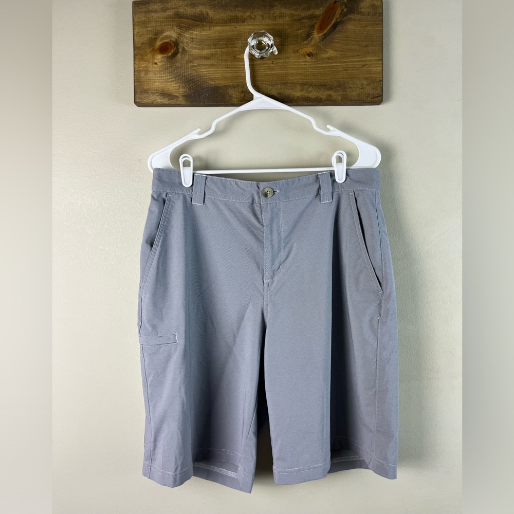 Columbia grey size 32 mens shorts
